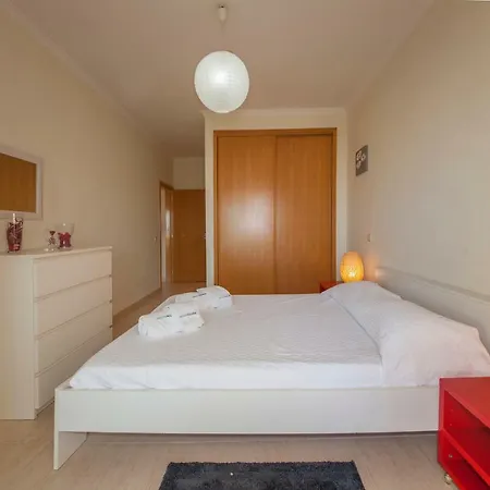 Apartamento De 70 M2 Com 2 Portimão